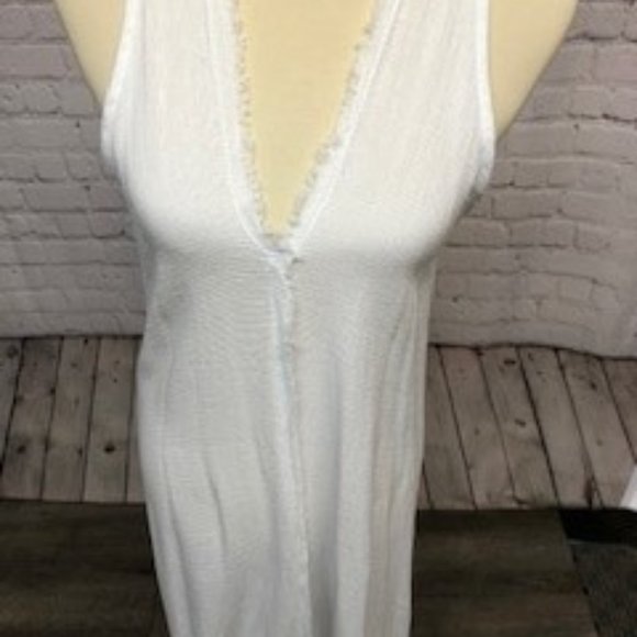 Snappy Turtle-White long linen beach dress - Picture 3 of 6